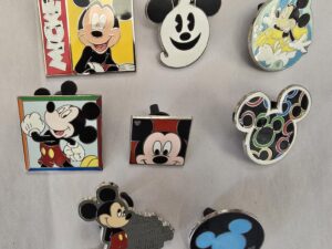 8 Pins — Mickey Mouse — Disneyland