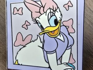 Daisy Duck Pin
