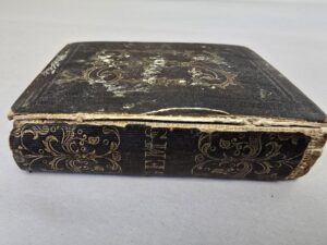 1850? — Gems of Sacred Poetry — Miniature Book
