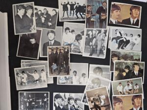29 Beatles Cards