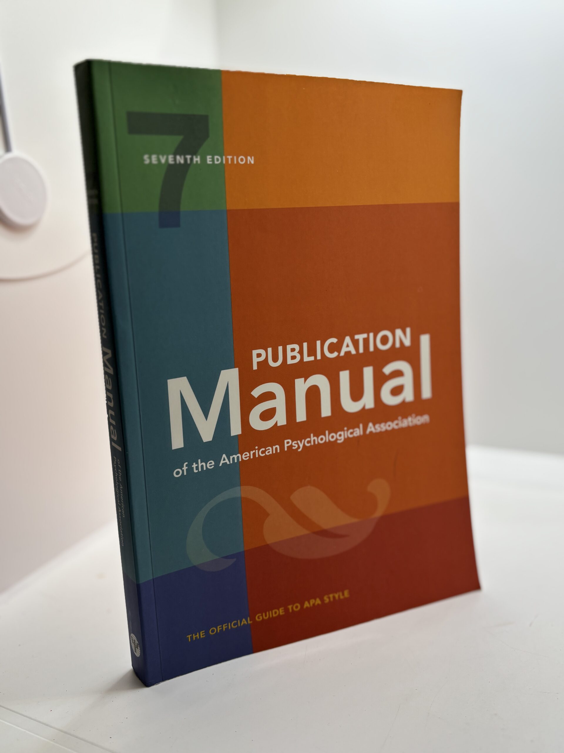 Manual of the American Psychological Association – 7th Edition (2020)
