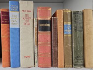 Eborn’s “Decorative Collections” / 10 Old German Books / Fills 1 Foot of Shelf Space