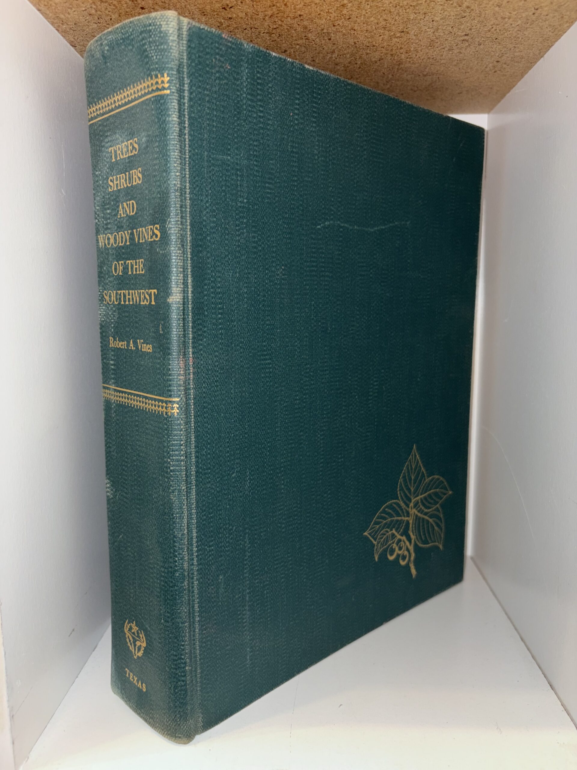 Trees, Shrubs and Woody Vines of the Southwest – By Robert A. Vines – 1960