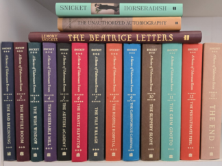 Collection of 16 Lemony Snicket Books / A Series of Unfortunate Events