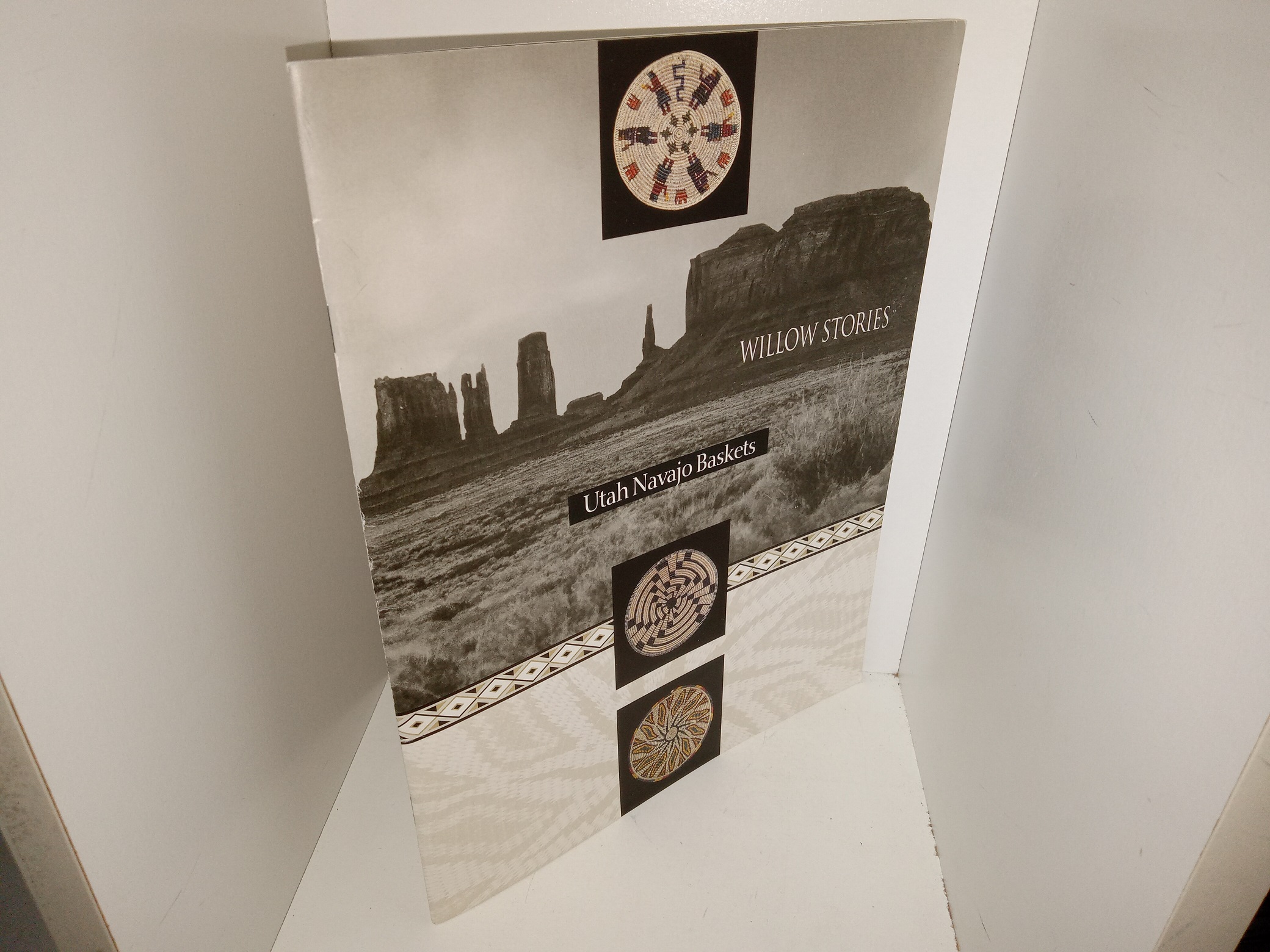 Willow Stories: Utah Navajo Baskets (1996) ~ Edited by Carol A. Edison