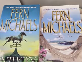 2 Paperbacks by Fern Michaels: Kentucky Sunrise / About Face
